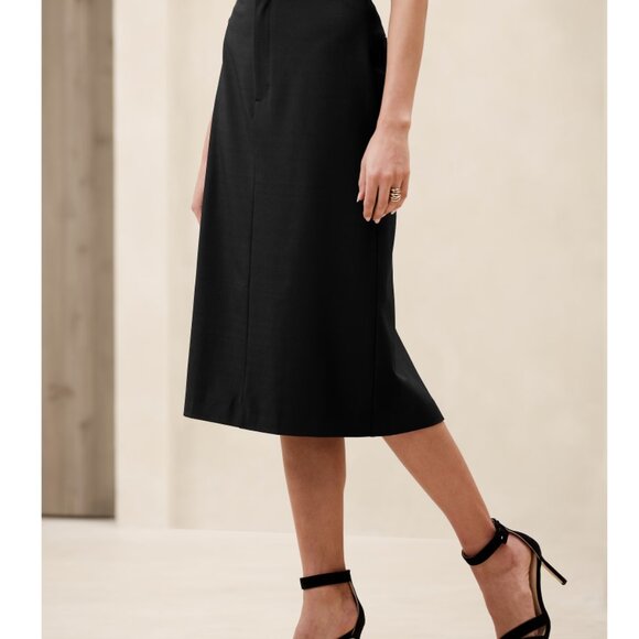 Banana Republic Cream Pencil Skirt - Picture 5 of 5